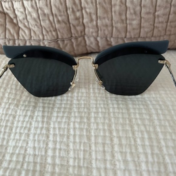 MIU MIU MU56TS Sunglasses - Picture 8 of 10